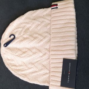 Tommy Hilfiger hat